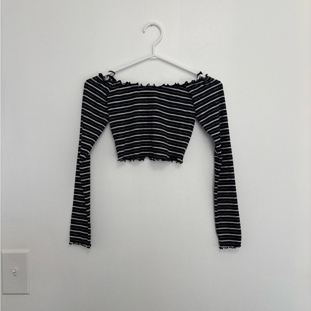 ⭐️3 for $30⭐️ Garage Black and White Striped Crop Top